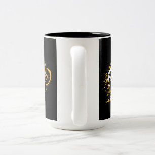 Auf Touren Gebrachtes Mountainbike-Fahren Zweifarbige Tasse