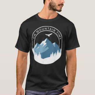 Auf Wanderwegen in den Bergen Vintage Camping T-Shirt