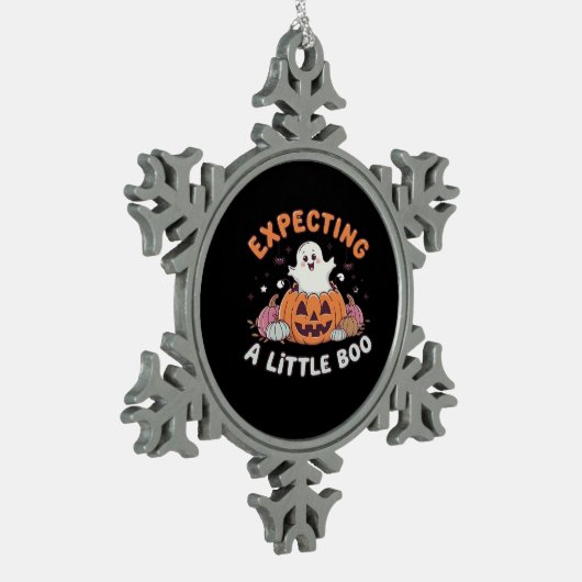 Auf wenig Boo zu warten Schneeflocken Zinn-Ornament (Links)