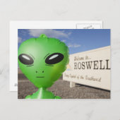 Aufblasbare Alien mit Begrüßung von Roswell Postkarte (Vorne/Hinten)