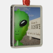 Aufblasbares alien mit Willkommen zu Roswell Ornament Aus Metall (Rechts)