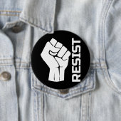 Aufenthalt mit Faust - in weiß 0002 Button (Beispiel)