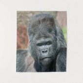 Auffallende Pose von Silverback Gorilla Wandteppich (Vorderseite)
