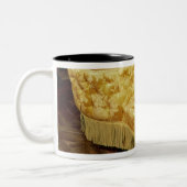 Aufgefüllter Liebesitz, Zeitraum Napoleon III Zweifarbige Tasse (Links)