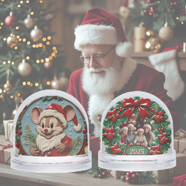 Aufgeregte Weihnachtsmaus individuell anpassbar Schneekugeln