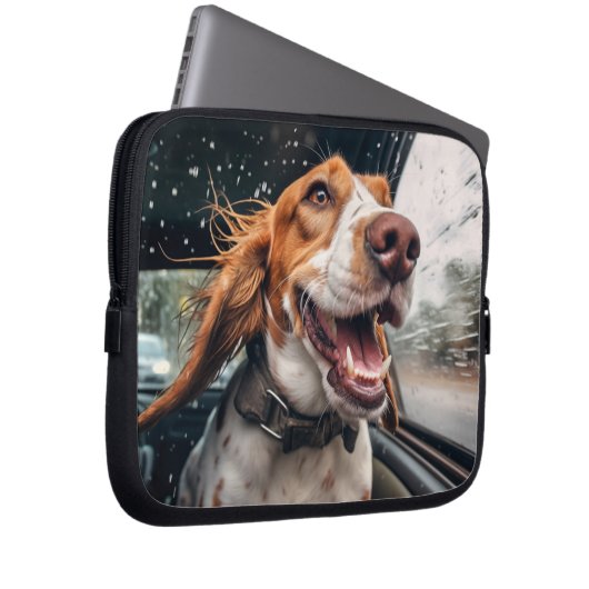 Aufgeregter Hund auf Rainy Car Ride Art Print Laptopschutzhülle (Vorne Rechts)