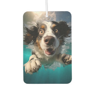 Aufgeregtes Hund Schwimmt Unterwasser Design Autolufterfrischer