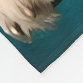 Aufgeregtes Hundeschwimmen unter Wasser Fleecedecke (Ecke)