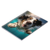 Aufgeregtes Hundeschwimmen unter Wasser Notizblock (Linke Seite)