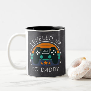 Aufgestiegen zu Daddy Erster Vatertag Gamer Zweifarbige Tasse