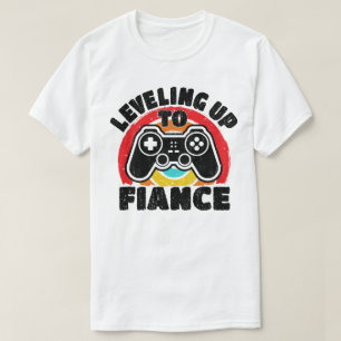 Aufgestiegen zum Verlobten Gamer Frisch Verlobtes  T-Shirt