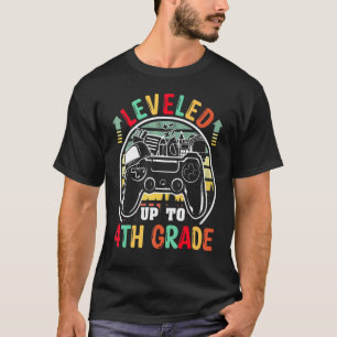 Aufgestuft auf 4. Klasse Gamer Zurück zur Schule E T-Shirt