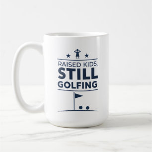 Aufgezogene Kinder Golfen immer noch Moderner Golf Kaffeetasse