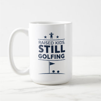 Aufgezogene Kinder Golfen immer noch Moderner Golf Kaffeetasse