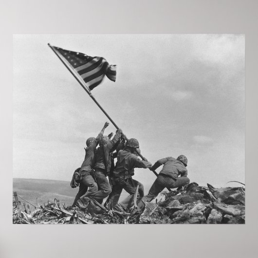 Aufheben der Flagge auf Iwo Jima durch Joe Rosenth Poster (Vorne)