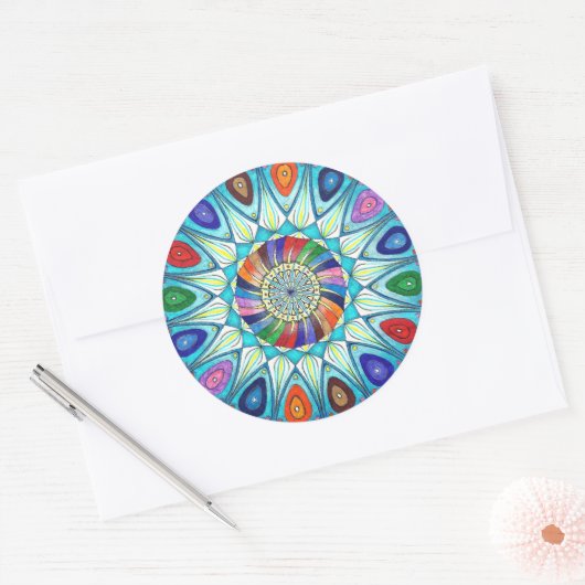 Aufkleber abstrakte Mandala zeichnend (Umschlag)