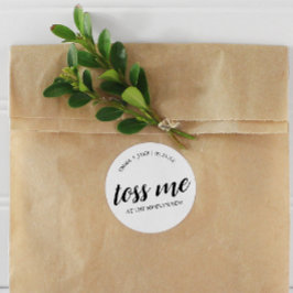 Aufkleber mit Namen und Datum hochgeheiratet