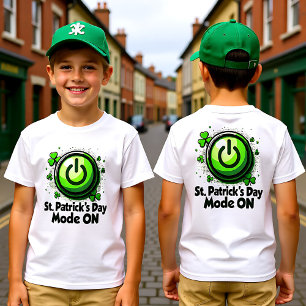 Aufladen für die Paddy-Party T-Shirt