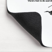 Aufladung der Zitat-Illustration der Lichtbrigade Mousepad (Ecke)
