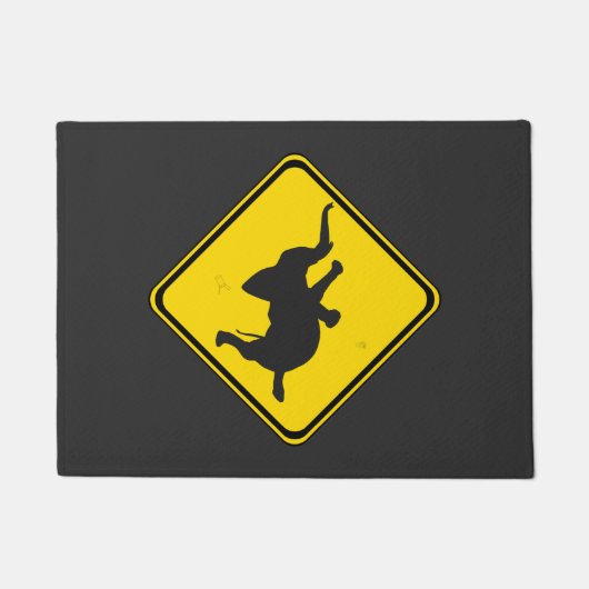 Aufmerksamkeit tanzend Elephant Crossing Fußmatte (Vorderseite)