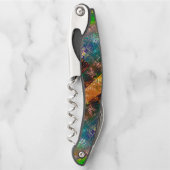 Aufprallung der farbigen Schichten mit rustikalem Kellnermesser (Vorderseite)