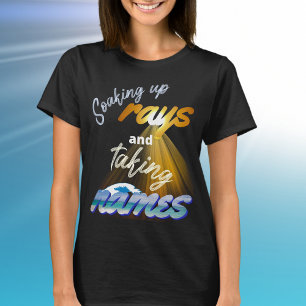 Aufsaugen von Meldungen und Namensaufruf in Sommer T-Shirt