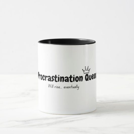 Aufschieben der Tasse der Königin - Funny Lazy Day (Zentrum)