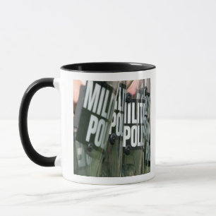 Aufstand-Kontrollenbildung Tasse