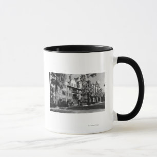 Auftrag-Gasthaus-Äußeres des Flussufers, Tasse