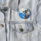 Aufwärts Ansicht diagonal zur Powerlinie und -mast Button (Beispiel)