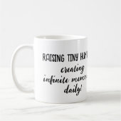 Aufziehen winziger Menschen Niedliche Liebe Mutter Kaffeetasse (Links)