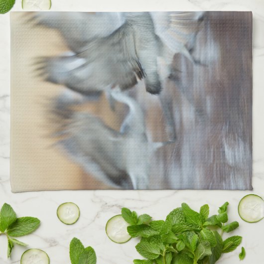 Aufzug von Sandhill Cranes Geschirrtuch (Gefaltet)