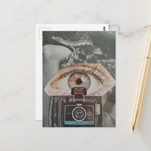 Augapfel- und Schlangen-Retro-Kamera-Surreal-Kolla Postkarte