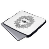 Augen-Pyramide-Symbol-Gekritzel Laptopschutzhülle (Vorne Knopf)