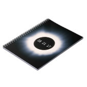 August 2017 Gesamtsolarauskitzel in Schwarz und We Notizblock (Linke Seite)