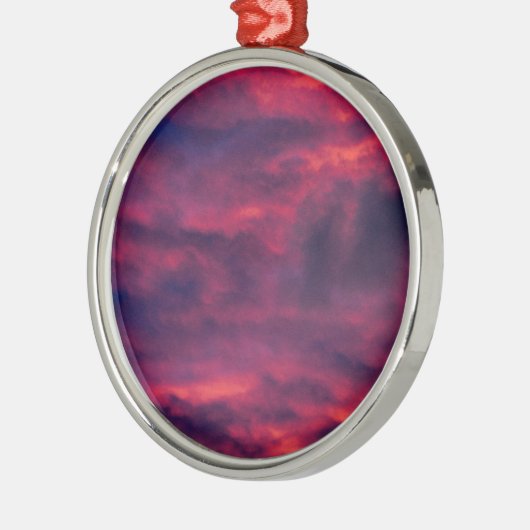 August rot ornament aus metall (Links)