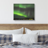 Aurora borealis im Himmelsausschnitt Leinwanddruck (Insitu (Schlafzimmer))