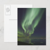 Aurora Borealis spiegelt sich im arktischen Ozean  Postkarte (Vorne/Hinten)