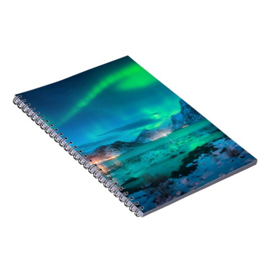 Aurora borealis über der Meeresküste, schneebedeck Notizblock (Rechte Seite)