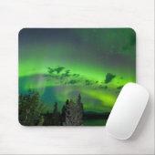 Aurora borealis über nördlichem Wald Mousepad (Mit Mouse)