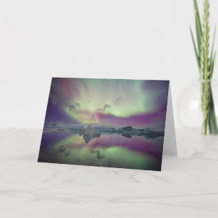 Aurora-Lichter reflektieren Lagune Island Karte