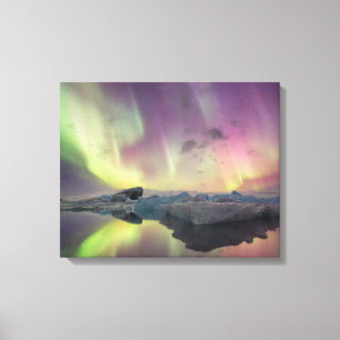 Aurora-Lichter spiegeln sich in der Lagune Leinwanddruck
