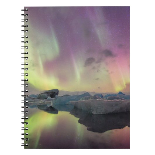 Aurora-Lichter spiegeln sich in der Lagune Notizblock (Vorderseite)