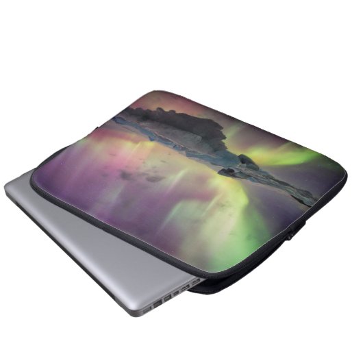 Aurora Lights Reflektion in Lagoon Laptopschutzhülle (Vorne Knopf)