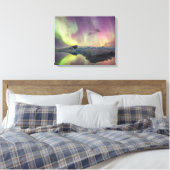Aurora Lights Reflektion in Lagoon Leinwanddruck (Insitu (Schlafzimmer))