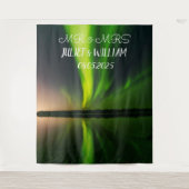 Aurora Script Mr. & Mrs. Wedding Backdrop Banner Wandteppich (Vorderseite)