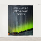 Aurora Script Mr. & Mrs. Wedding Backdrop Banner Wandteppich (Vorderseite)