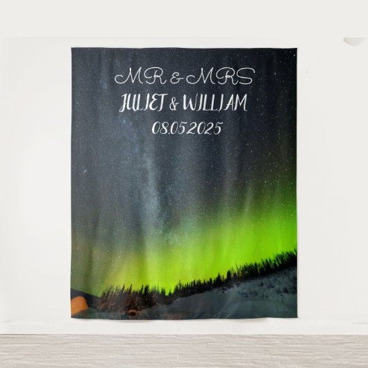 Aurora Script Mr. & Mrs. Wedding Backdrop Banner Wandteppich (Vorderseite)