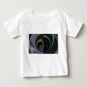 Auroras Embrace: Kosmisches Kaleidoskop Baby T-shirt
