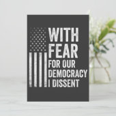 Aus Angst vor unserer Demokratie verweigere ich Am Einladung (Stehend Vorderseite)
